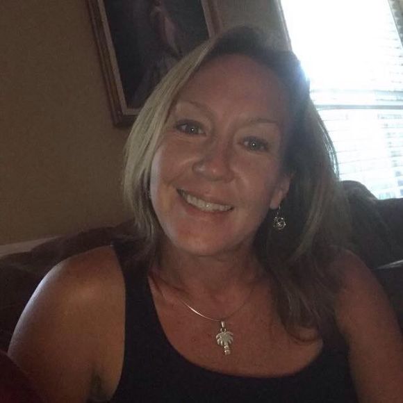 Meet your Posher, Beverly - Picture 1 of 1